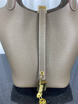 Picotin Lock Bag Taurillon Clemence Leather 18/22CM Gold/Silver Tone Metal In Etoupe Color HS