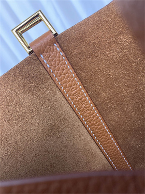 Picotin Lock Bag Taurillon Clemence Leather 18/22CM Gold/Silver Tone Metal In Gold Color HS