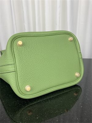 Picotin Lock Bag Taurillon Clemence Leather 18/22CM Gold/Silver Tone Metal In Vert Criquet Color HS