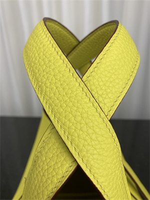 Picotin Lock Bag Taurillon Clemence Leather 18/22CM Gold/Silver Tone Metal In Jaune Poussin Color HS