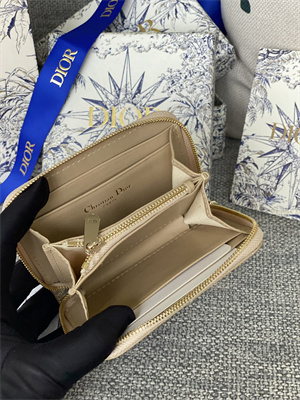 CD  Voyageur Small Coin Purse Supple Cannage Patent Calfskin Beige S0985