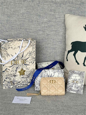 CD Caro Scarlet Wallet Supple Cannage Lambskin Beige S5032