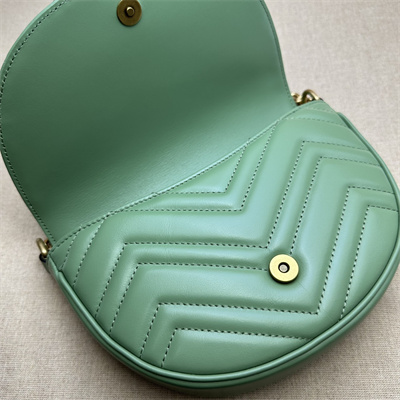 Gucci GG MARMONT MATELASS?? CHAIN MINI BAG Green 746431