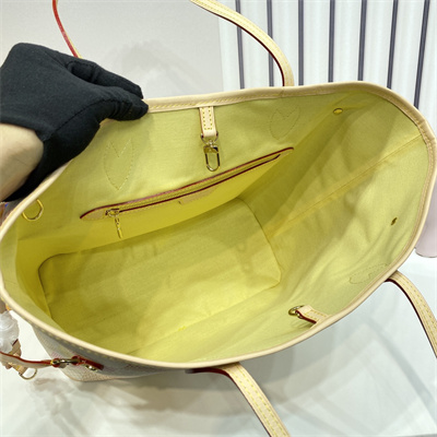 L.V Neverfull MM Bag Damier Giant Coated Canvas N40668