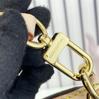 L.V Vibe Handbag In Monogram Canvas M46999