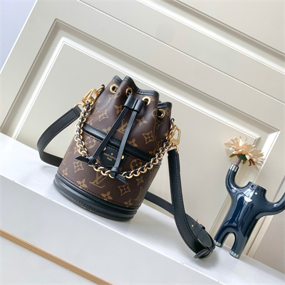 L.V Canoé Bucket Bag In Monogram Canvas Black M83480