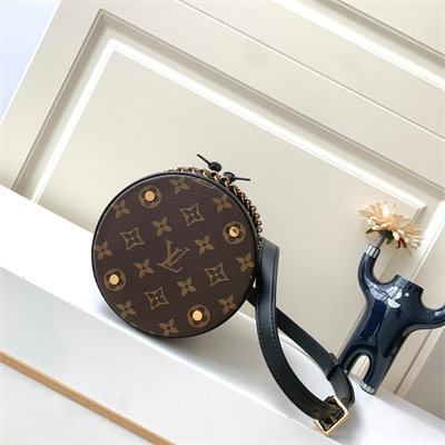 L.V Canoé Bucket Bag In Monogram Canvas Black M83480