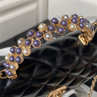 Cha.nel Clutch With Chain Shiny Crumpled Lambskin, Imitation Pearls & Gold-Tone Metal Black AP3803