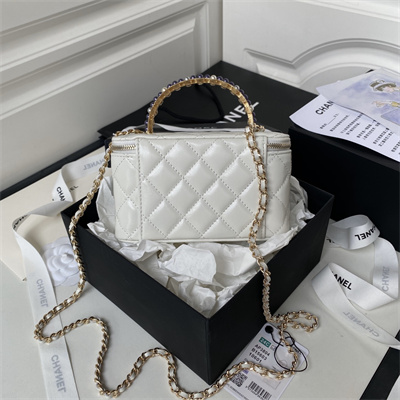 Cha.nel Vanity Case Top Handle With Chain Shiny Crumpled Lambskin, Imitation Pearls & Gold-Tone Metal White AP3804