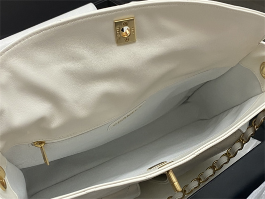 Chanel Large Hobo Handbag Shiny calfskin Gold Tone Metal White AS4668