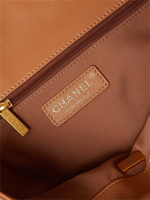 Chanel Large Hobo Handbag Shiny calfskin Gold Tone Metal Brown AS4668