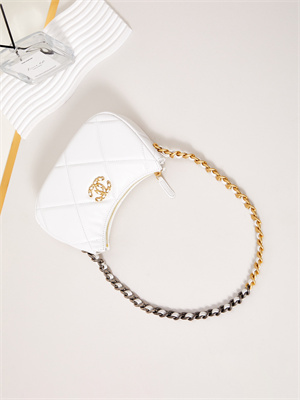 CHANEL 19 CLUTCH WITH CHAIN Shiny Lambskin, Gold-Tone, Silver-Tone & Ruthenium-Finish Metal White AP3763