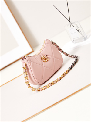 CHANEL 19 CLUTCH WITH CHAIN Shiny Lambskin, Gold-Tone, Silver-Tone & Ruthenium-Finish Metal Pink AP3763