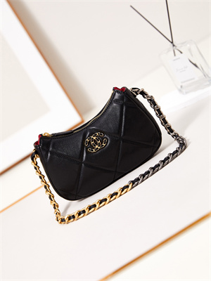 CHANEL 19 CLUTCH WITH CHAIN Shiny Lambskin, Gold-Tone, Silver-Tone & Ruthenium-Finish Metal Black AP3763