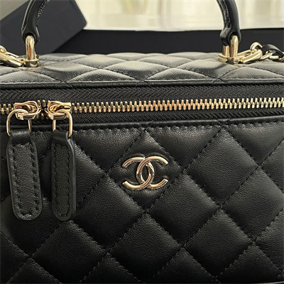Chanel Vanity Case With Chain Lambskin Gold Tone Metal Black AP2199