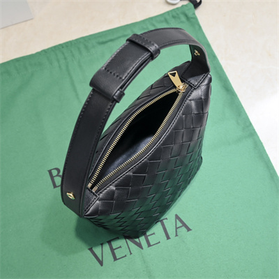 BV Candy Wallace Bag Calfskin Black