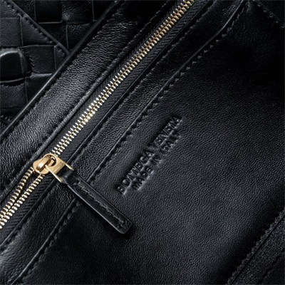 BV East West Andiamo Top handle bag Lambskin Leather Black