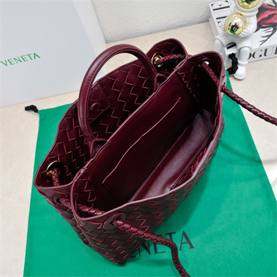 BV East West Andiamo Top handle bag Lambskin Leather Barolo