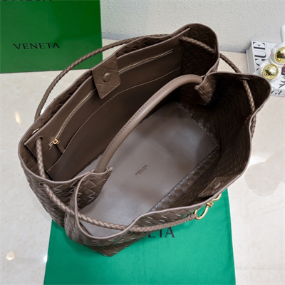 BV Large Andiamo Top handle bag Lambskin Leather Taupe Grey