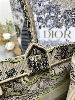 CD Medium Dioriviera Dior Book Tote Raffia with Aquamarina Toile de Jouy Sauvage Embroidery Yellow