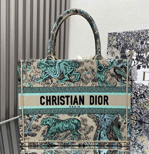 CD Medium Dioriviera Dior Book Tote Raffia with Aquamarina Toile de Jouy Sauvage Embroidery Green