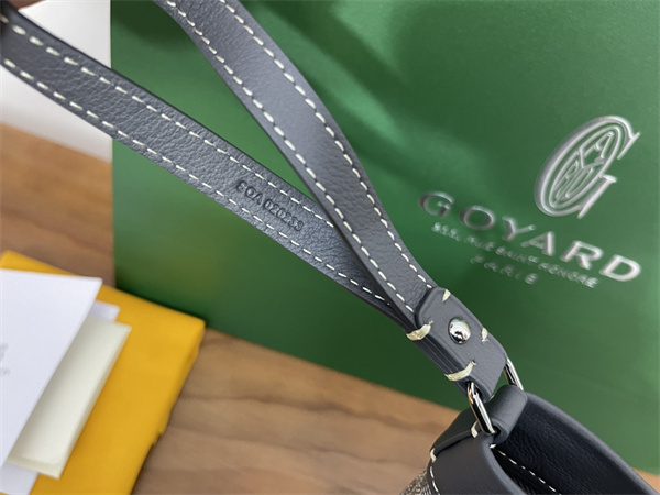 CONTI POUCH Goyardine Canvas&Chevroches Calfskin Grey