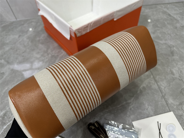 Her.mes Herbag 31 Canvas and Calfskin With Stripe Printing