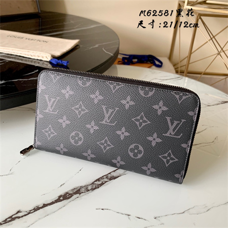 LV  Zippy Organiser In Monogram Eclipse M62581