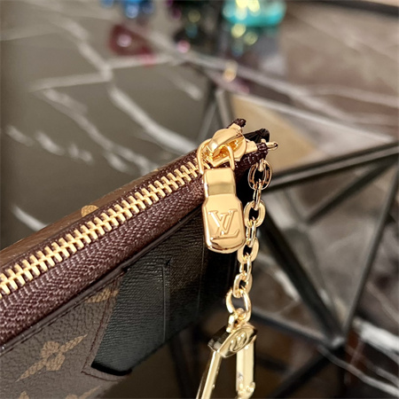 LV  Card Holder Recto Verso Monogram Canvas M69431