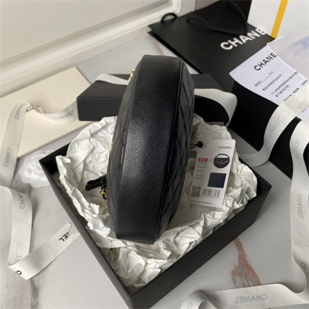 Cha.nel Pouch Grained Calfskin Gold Tone Metal Black AP3943