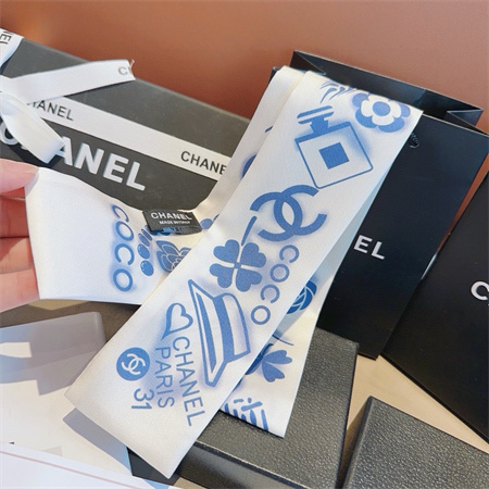 Chanel Twilly 100% Silk 32001