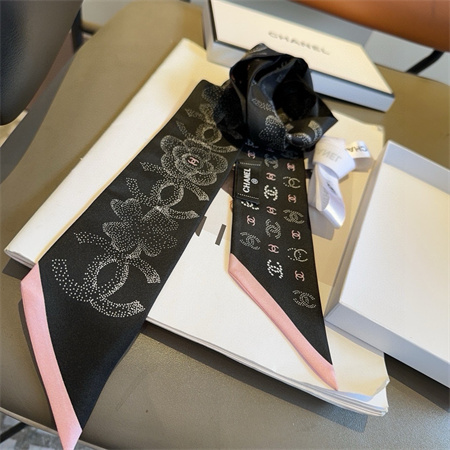 Chanel Twilly 100% Silk 32002