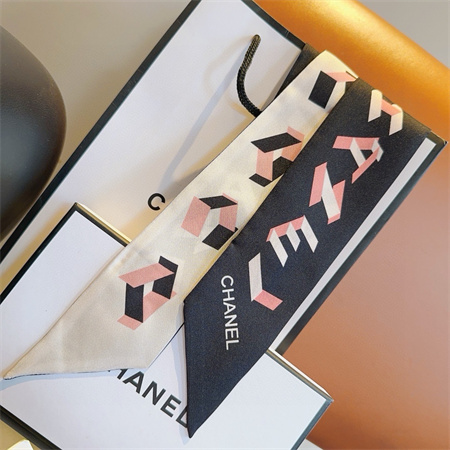 Chanel Twilly 100% Silk 32005