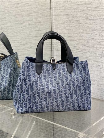 CD Medium Dior Toujours Bag Blue Denim Dior Oblique Jacquard