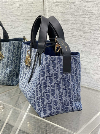 CD Medium Dior Toujours Bag Blue Denim Dior Oblique Jacquard