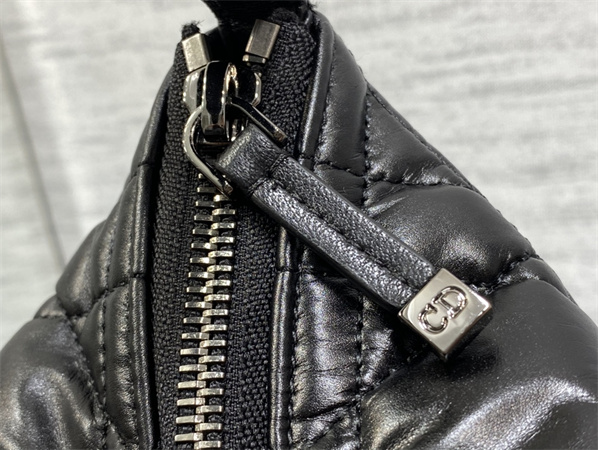 CD Medium DiorTravel Nomad Pouch Black Macrocannage Calfskin