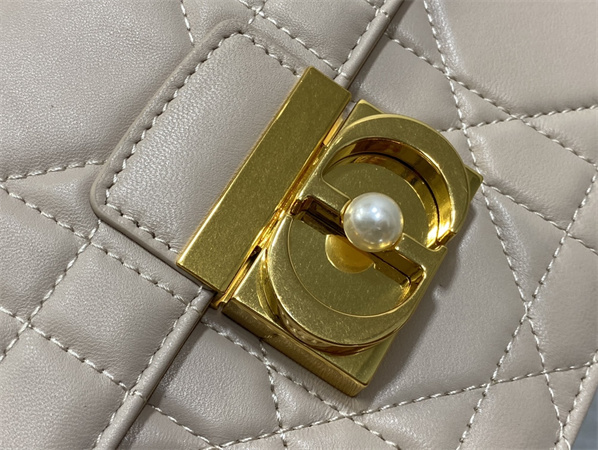 CD Medium Ange Bag Pink Macrocannage Calfskin