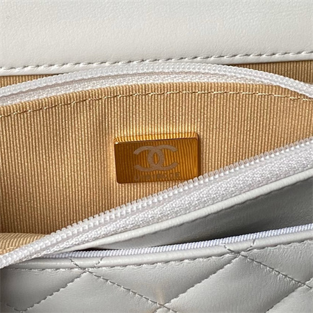 Chanel Wallet On Chain Shiny Lambskin, Enamel & Gold-Tone Metal White AP3938