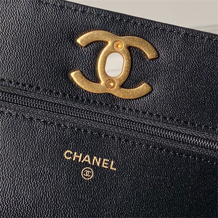 Chanel Wallet On Chain Shiny Lambskin, Enamel & Gold-Tone Metal Black AP3938