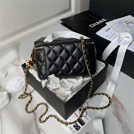 Chanel Vanity Case Lambskin Enamel & Gold-Tone Metal White AP3940