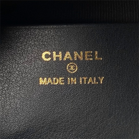 Chanel Clutch With Chain Grained Shiny Calfskin & Gold-Tone Metal Black AP4066