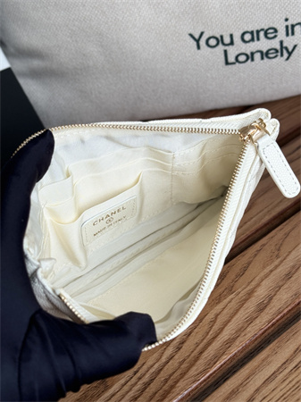 Chanel Classic Mini Pouch Grained Calfskin/Lambskin AP1071