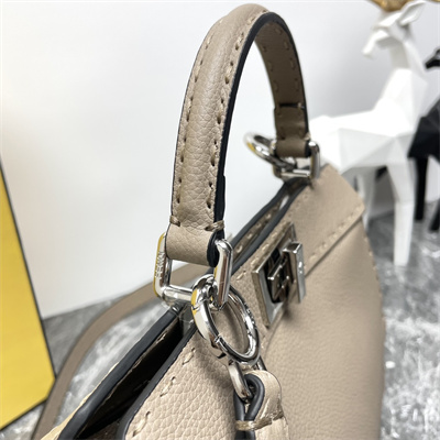 Fen.di Peekaboo ISeeU Small Cuoio Romano leatherSelleria bag with 556 hand-sewn topstitches