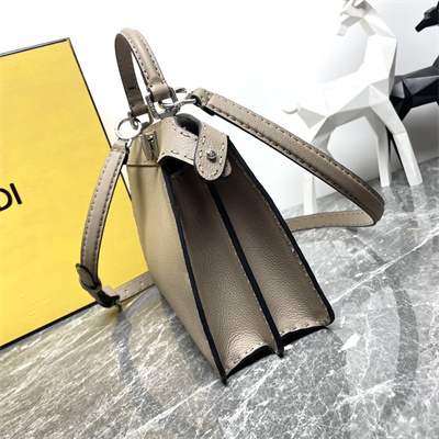 Fen.di Peekaboo ISeeU Small Cuoio Romano leatherSelleria bag with 556 hand-sewn topstitches