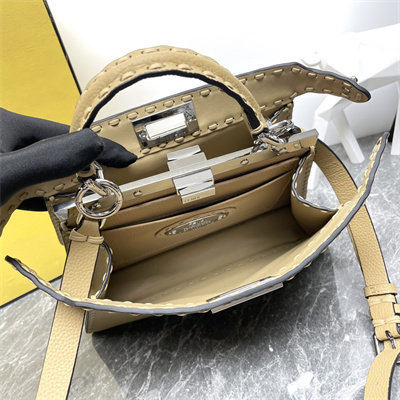 Fen.di Peekaboo ISeeU Small Cuoio Romano leatherSelleria bag with 556 hand-sewn topstitches