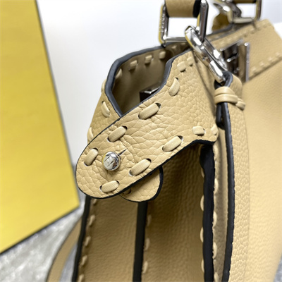 Fen.di Peekaboo ISeeU Small Cuoio Romano leatherSelleria bag with 556 hand-sewn topstitches