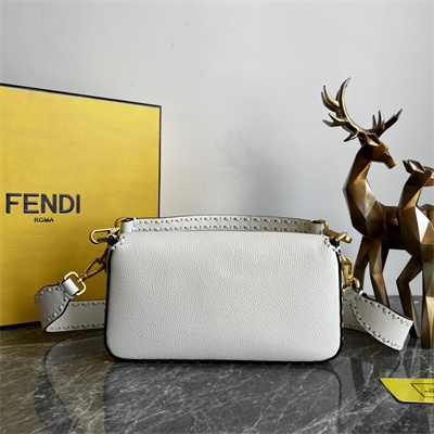 Fen.di BaguetteSelleria bag with 612 hand-sewn topstitches