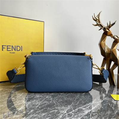 Fen.di BaguetteSelleria bag with 612 hand-sewn topstitches