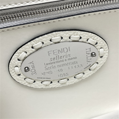 Fen.di BaguetteSelleria bag with 612 hand-sewn topstitches