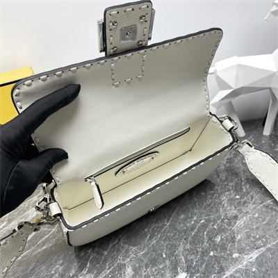 Fen.di BaguetteSelleria bag with 612 hand-sewn topstitches